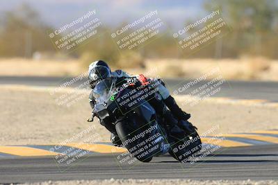 media/Jan-10-2025-CVMA Friday Practice (Fri) [[489e0da257]]/Group 4 and Trackday/Session 5 (Turn 7)/